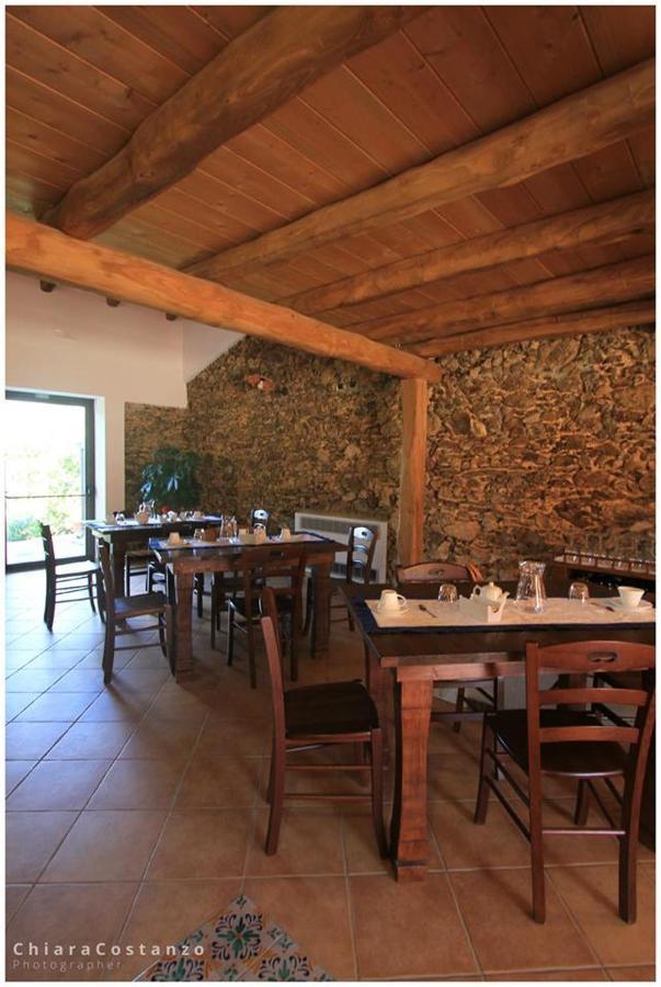 Antico Casale Bed & Breakfast Gioiosa Marea Dış mekan fotoğraf